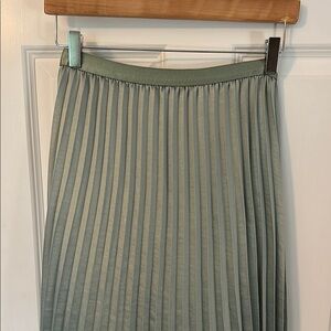 LC Lauren Conrad Green Midi Pleated Skirt with Elastic Waist, Size Small